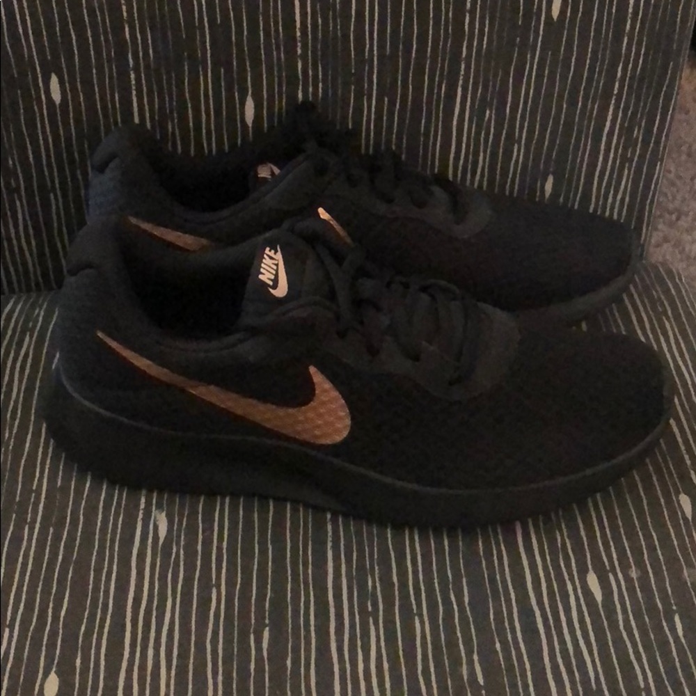 Brand new, never worn Nike Tanjun
